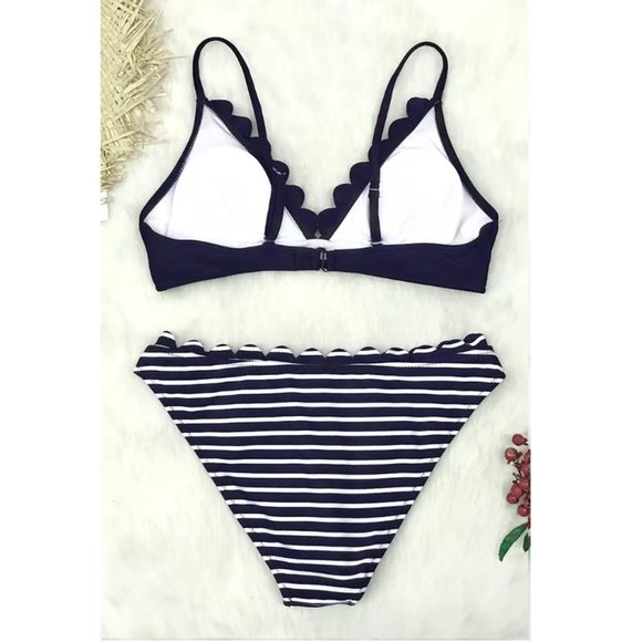 Cupshe Scallop and Stripe "Del Mar" Bikini - S - Picture 8 of 8